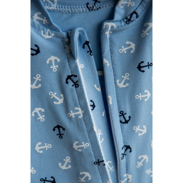 Anchor man with a zipper