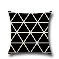 Наволочка декоративная Black triangle 45 х 45 см 
