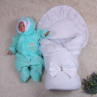 Winter Charm (white) + Brilliant Baby (mahra menthol)